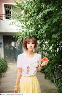 吃瓜中学女生,揭秘吃瓜中学女生的八卦世界