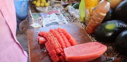 崇文街吃瓜,热闹非凡的吃瓜盛地，探寻老街美食风情